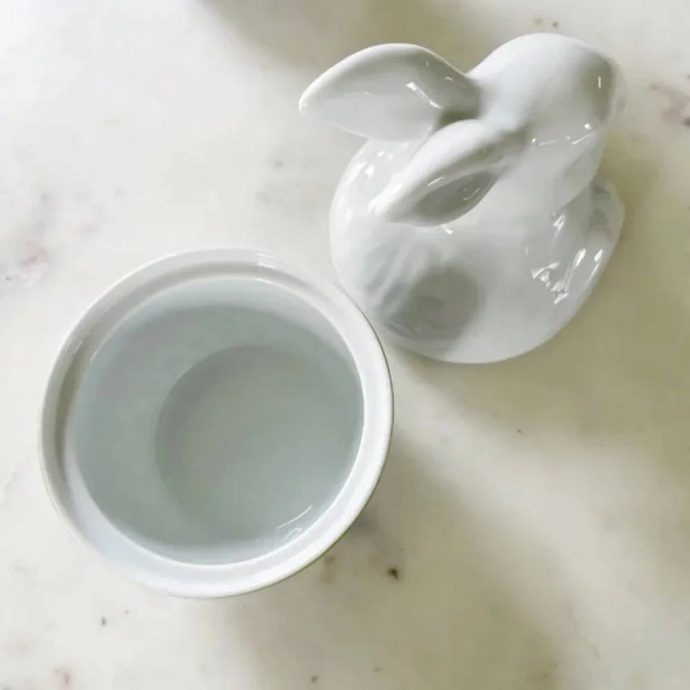 Williams Sonoma “Vintage Bunny” Lidded Dish Tureen for Easter Spring Table